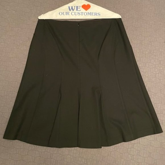 The Limited Black 22" skirt - Picture 2 of 9